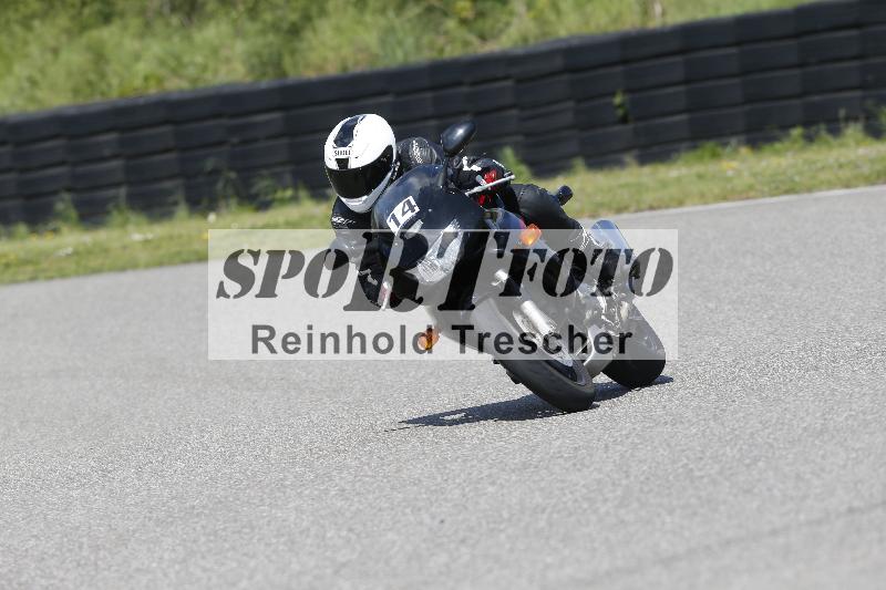 Archiv-2025/09 22.04.2025 Cornu Master School ADR/gruen-vert/14